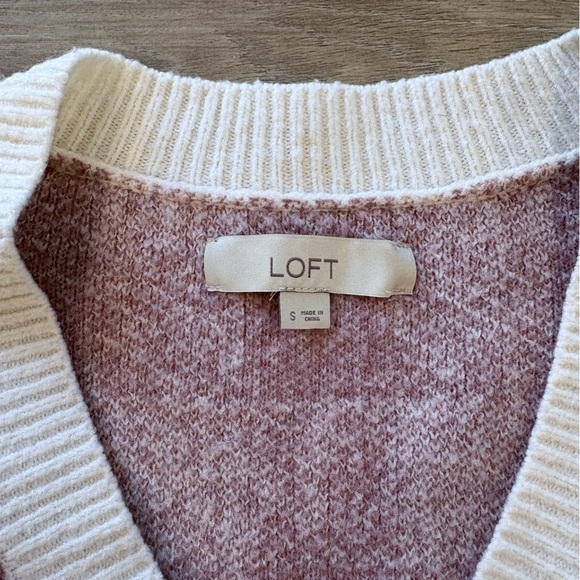 LOFT Pink and White Checkered V-Neck Sweater - Picture 4 of 9